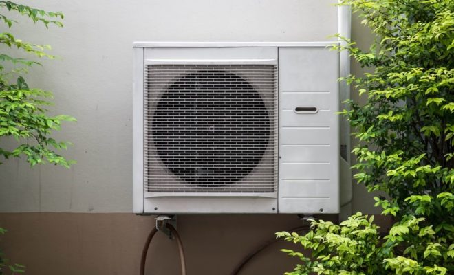 Comment cacher son climatiseur extérieur ? Conseils, tuto, idées DIY