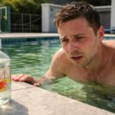 découvrez les dangers de l'acide chlorhydrique dans la piscine, apprenez à reconnaître les signes et symptômes pour assurer votre sécurité et celle des autres.