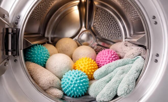 découvrez des alternatives efficaces à la balle de tennis dans le sèche-linge pour réduire le bruit et protéger votre linge tout en améliorant le séchage.