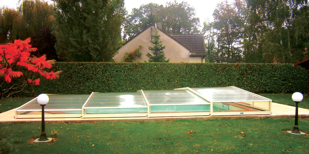 abri plat pour un piscine 