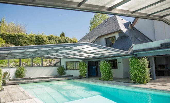 ouverture abri piscine