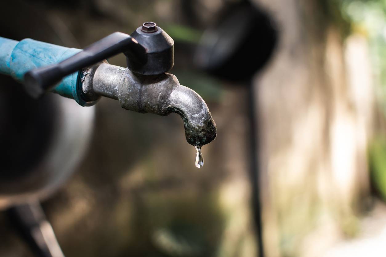 dépannage plombier fuite d'eau extérieure