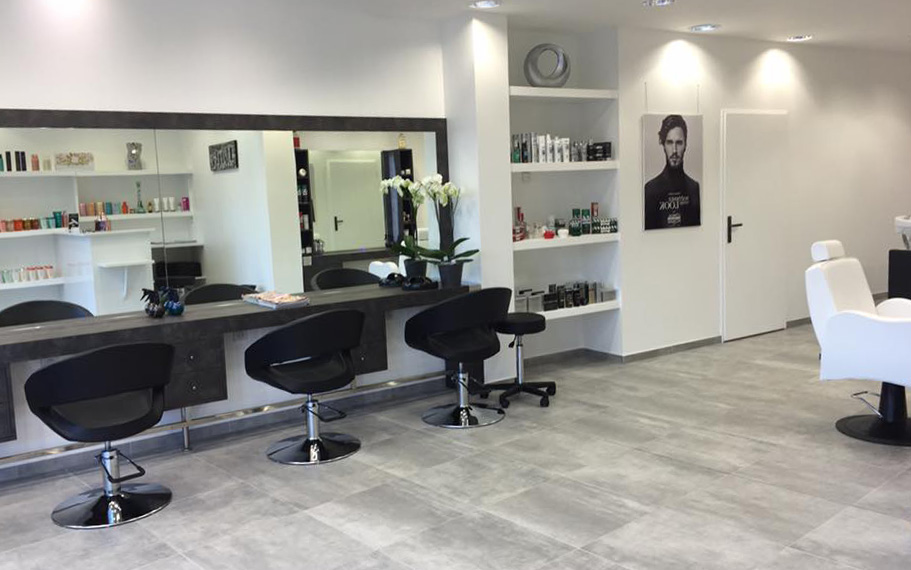 Un Fauteuil De Coiffure Design Pour Donner Du Style A Votre Salon De Coiffure