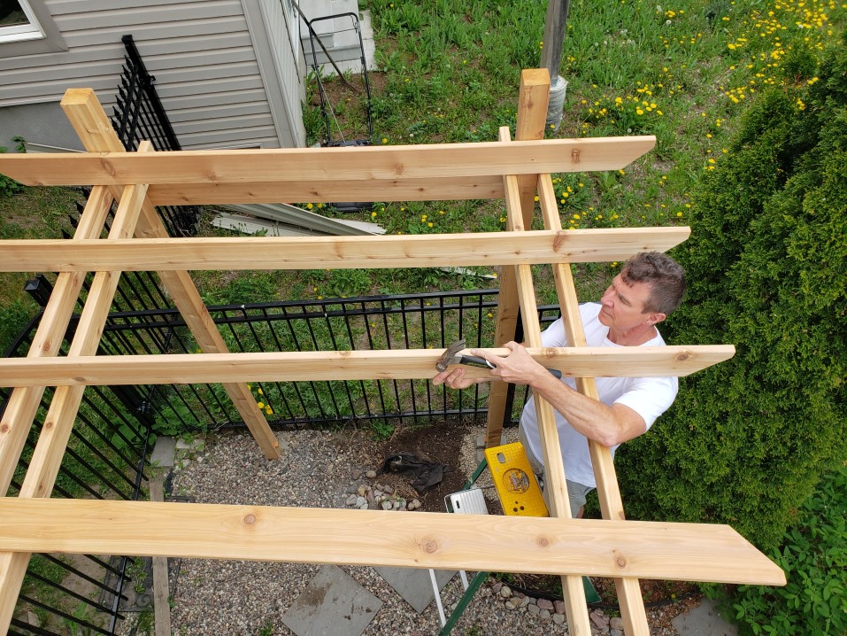 fixer une pergola