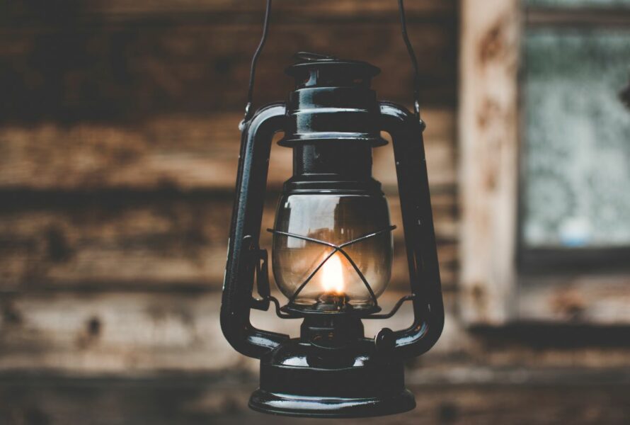 Comment faire fonctionner une lampe à huile ancienne