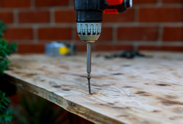 vis pour terrasse en bois